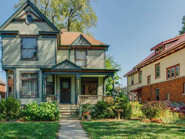 1521 College AVENUE, Racine, WI 53403