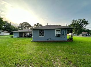 201 Patterson St, Naples, TX 75568