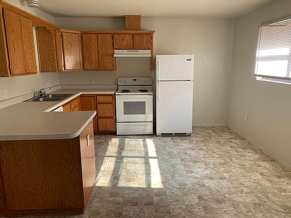 3rd image of 1304 S Avenue I #2