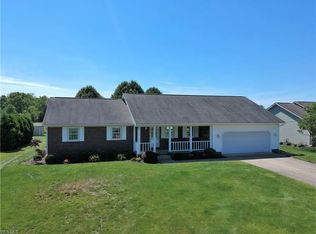 80 Forest Hill Dr, Hubbard, OH