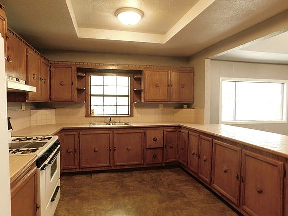 5th image of 316 E Clark Ave
