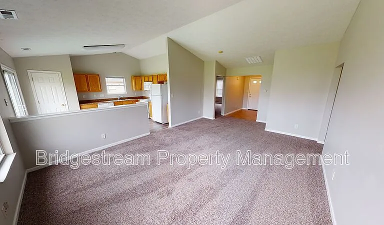 8694 Plum Creek Ct — Photo 1