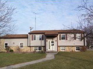 4803 Forest Hills Dr, Two Rivers, WI 54241