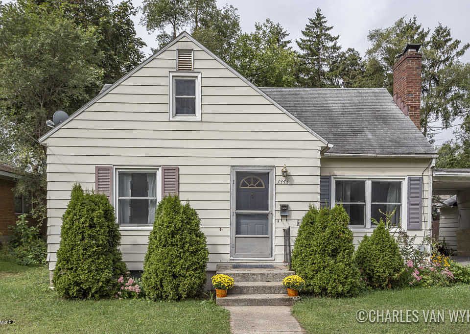 1st image of 1343 Allerton Ave SE