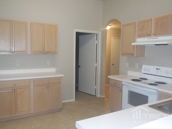 5th image of 324 Sun Meadow Ln