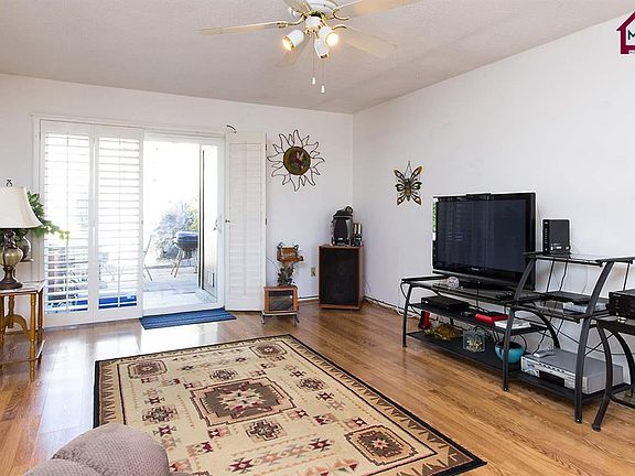 3rd image of 1605 S Telshor Blvd