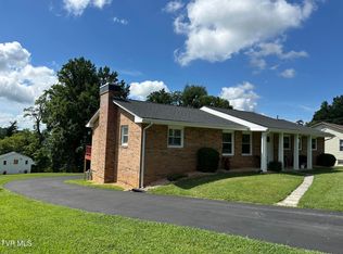 4617 Old Stage Rd, Kingsport, TN 37664