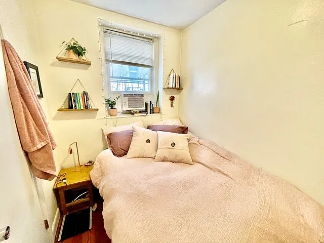 8 Margaret St #3 — Photo 8