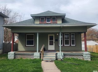 441 45th St, Moline, IL 61265