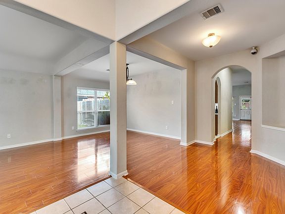 5th image of 24530 Fort Path Dr