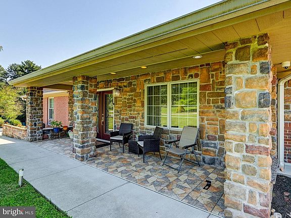 3rd image of 3213 Woodvalley Dr