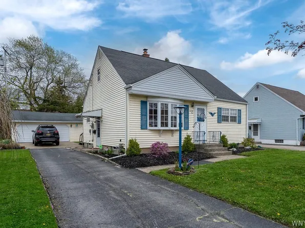 71 Canisius Ct, Depew, NY 14043