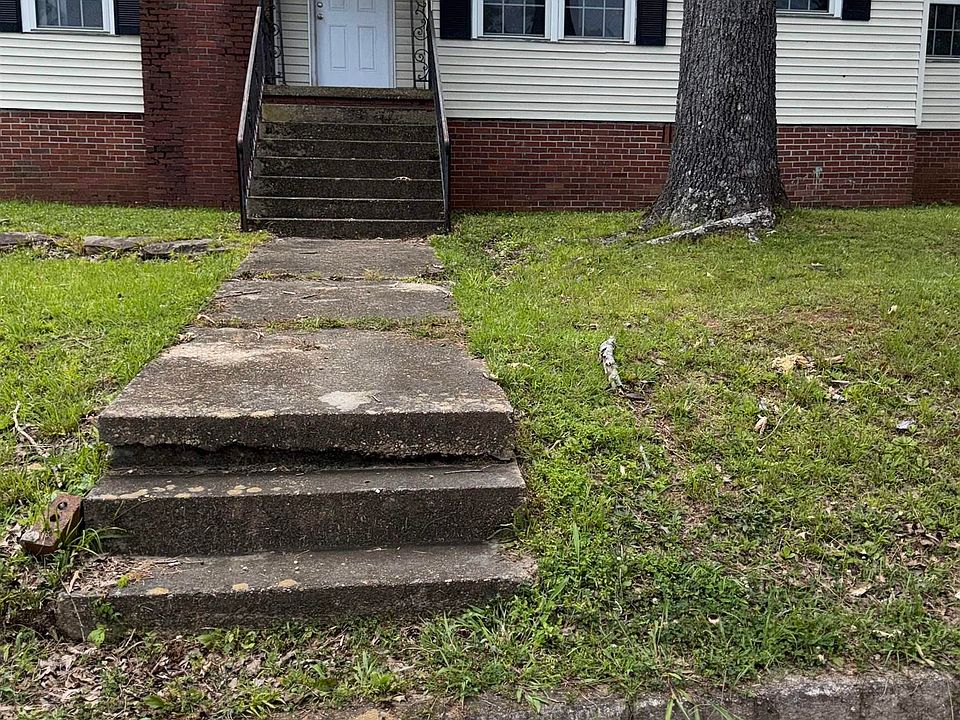1st image of 1123 Hillsboro Dr