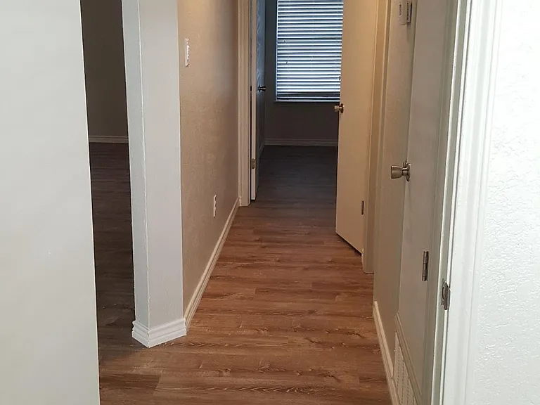 910 Tanner Rd — Photo 16