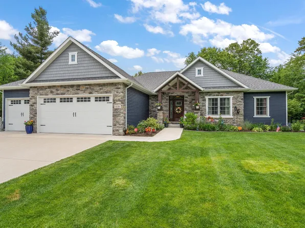 10186 Rustic Dr, Demotte, IN 46310