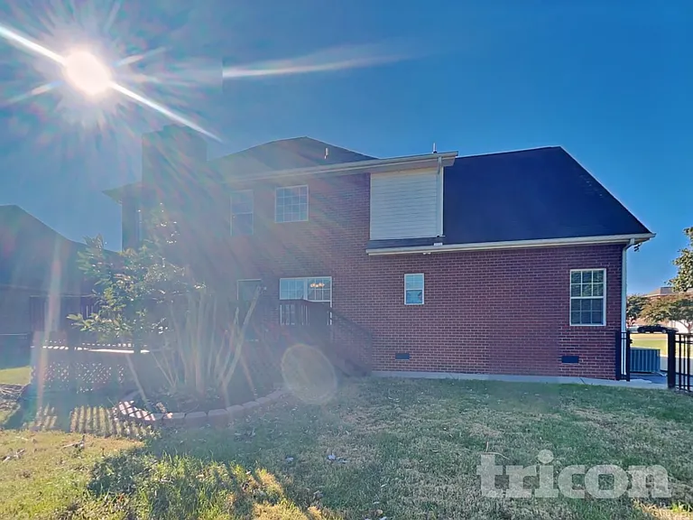 3228 Genoa Dr — Photo 20