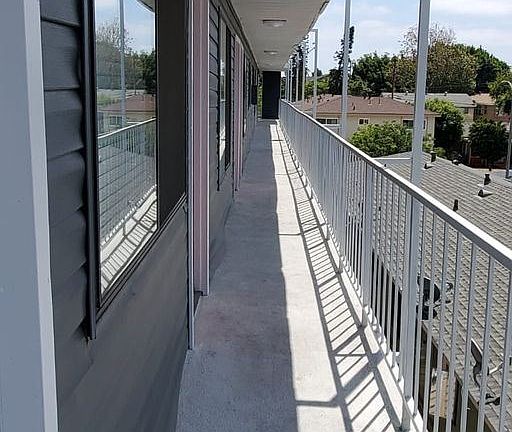 2nd image of 1135 Raymond Ave APT 6