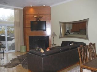 32 Southport Woods Dr, Southport, CT 06890