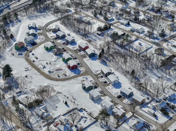 52 Wildwood Drive, Bangor, ME 04401