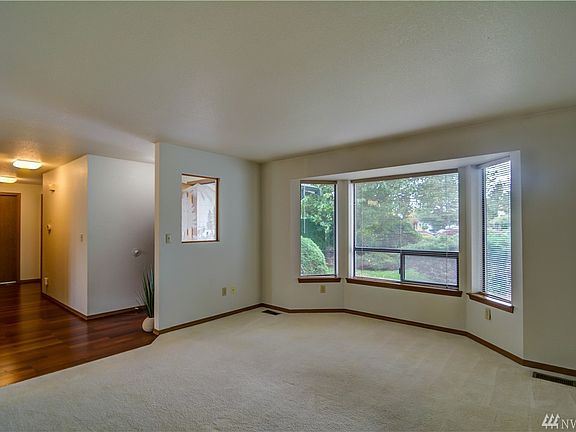 4th image of 3828 Blue Finch Ct SE