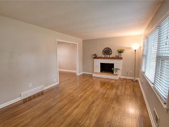 4th image of 9104 W 69th St