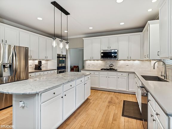 2nd image of 1508 Buckingham Glen Cir