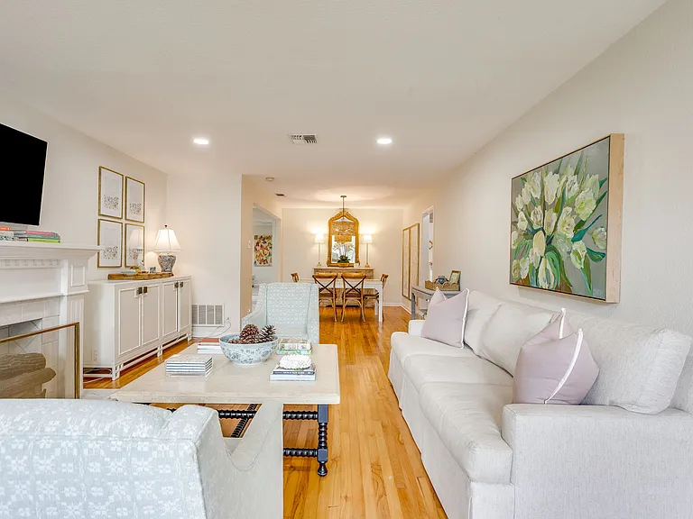 2541 Walsh Ct — Photo 8