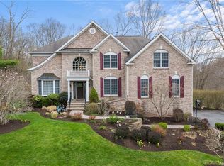 3 Mathews Ln, Somers, NY 10589