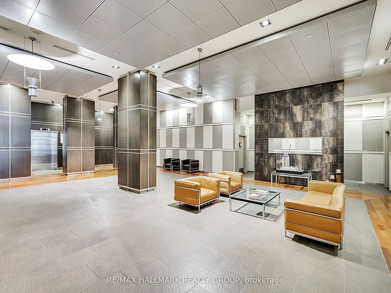 90 George St #1301 — Photo 2