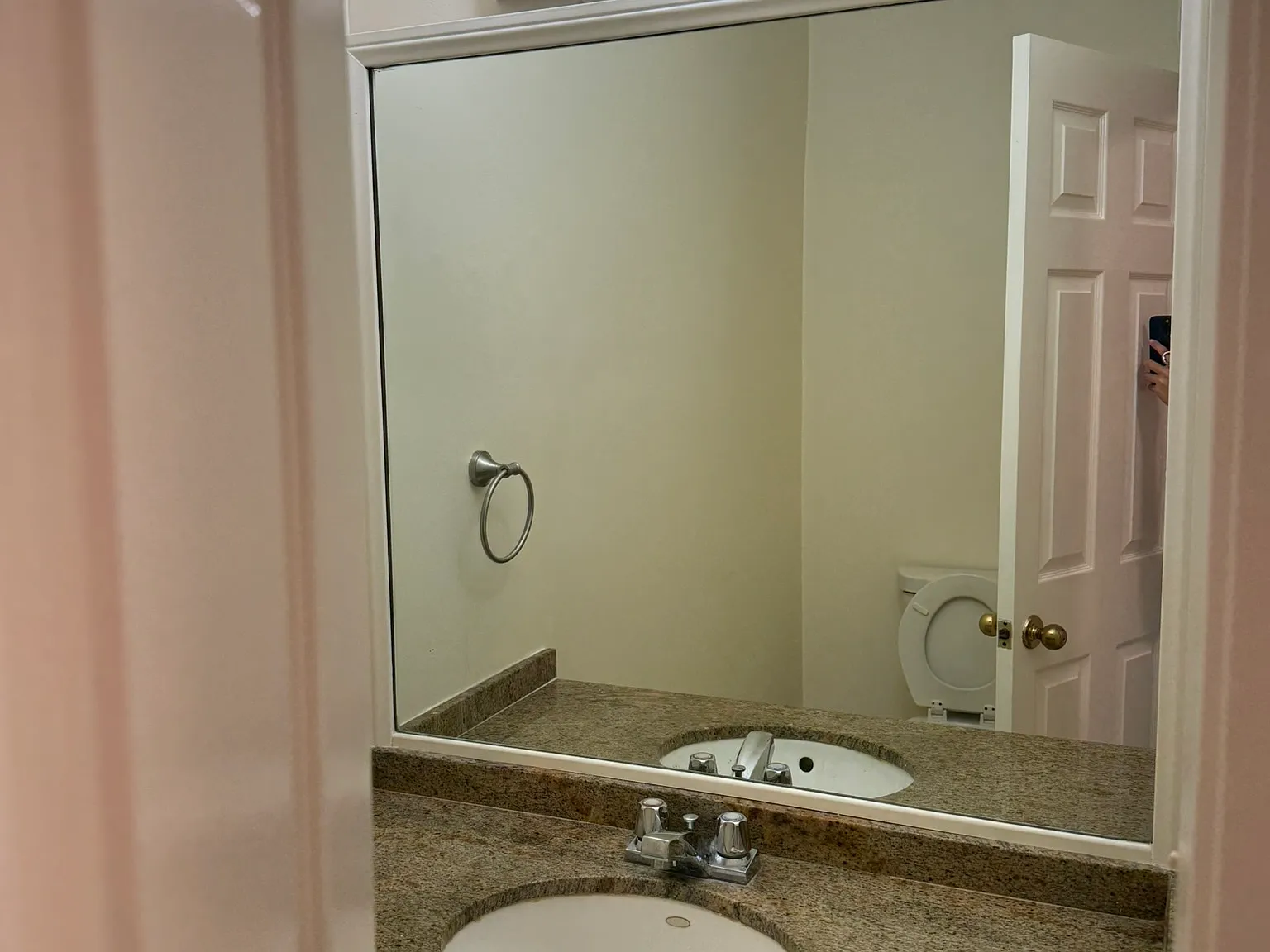 3 bed, 2.5 bath, 1714 sqft, $5,000 — Photo 4