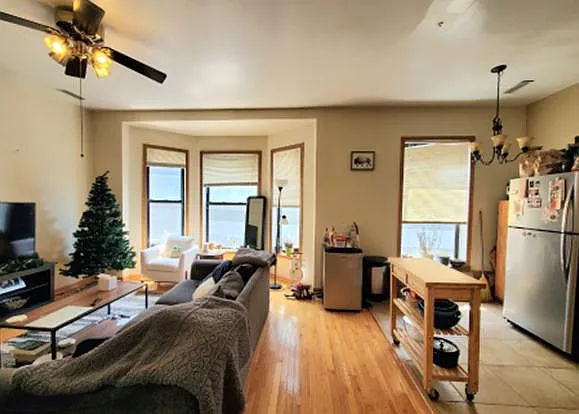 2843 N Clark St #4F — Photo 3