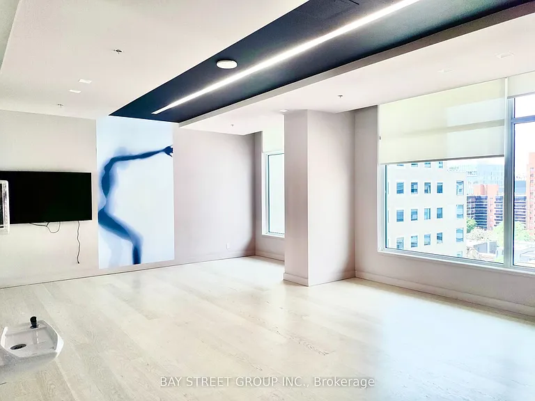 199 Richmond St W #203 — Photo 38
