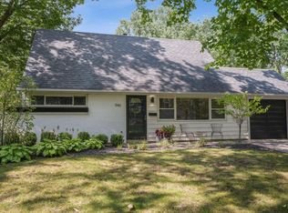 946 Caniff Rd, Columbus, OH 43221