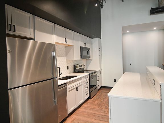 2nd image of 311 S 15th St #303