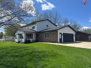 6951 Faricy Ln, Prior Lake, MN 55372