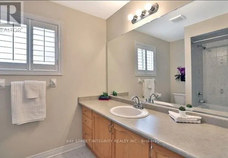 1383 Liverpool St — Photo 16