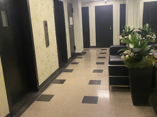 5 Fordham Hill Oval image 3 of 11