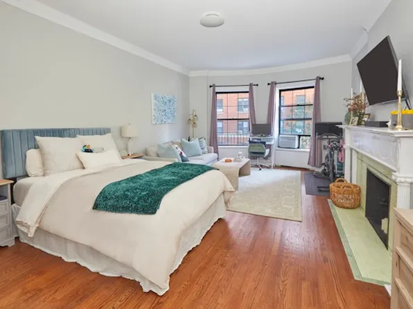 219 West 70th Street image 12 of 19