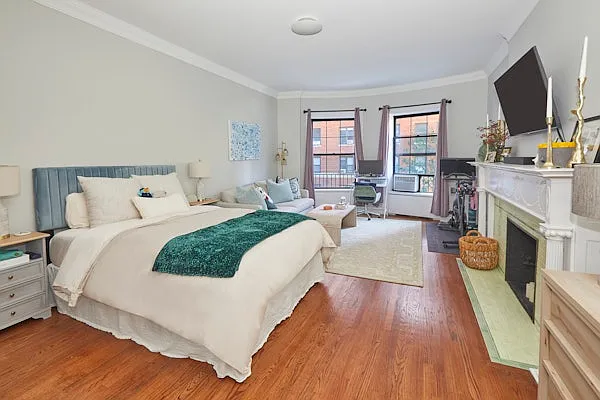 Sold by Brown Harris Stevens | media 12