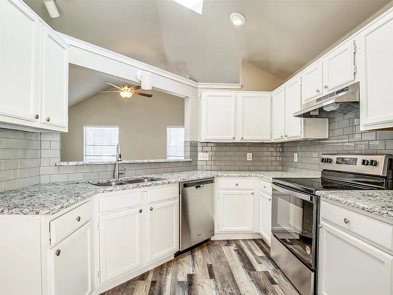 1736 Wheat Field Dr — Photo 9