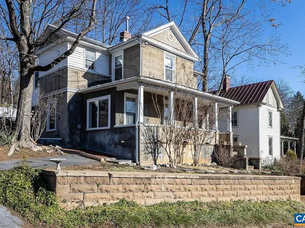 231 Churchville Ave, Staunton, VA 24401