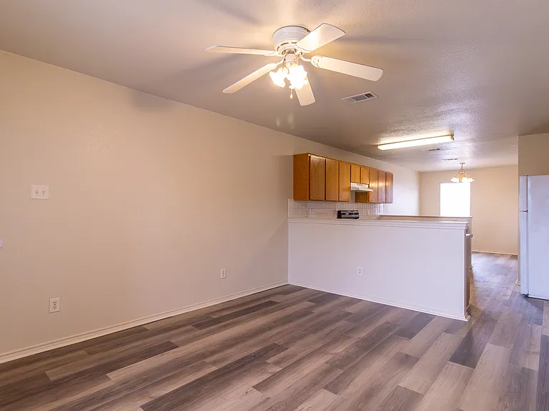 3409D Toledo Dr — Photo 4