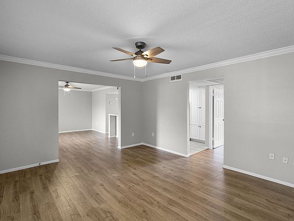 5th image of 136 Blue Point Way