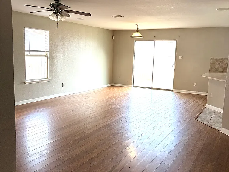1813 Lynnwood Hills Dr — Photo 14