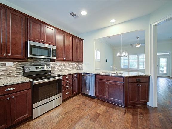 4th image of 3934 Sweet Magnolia Dr