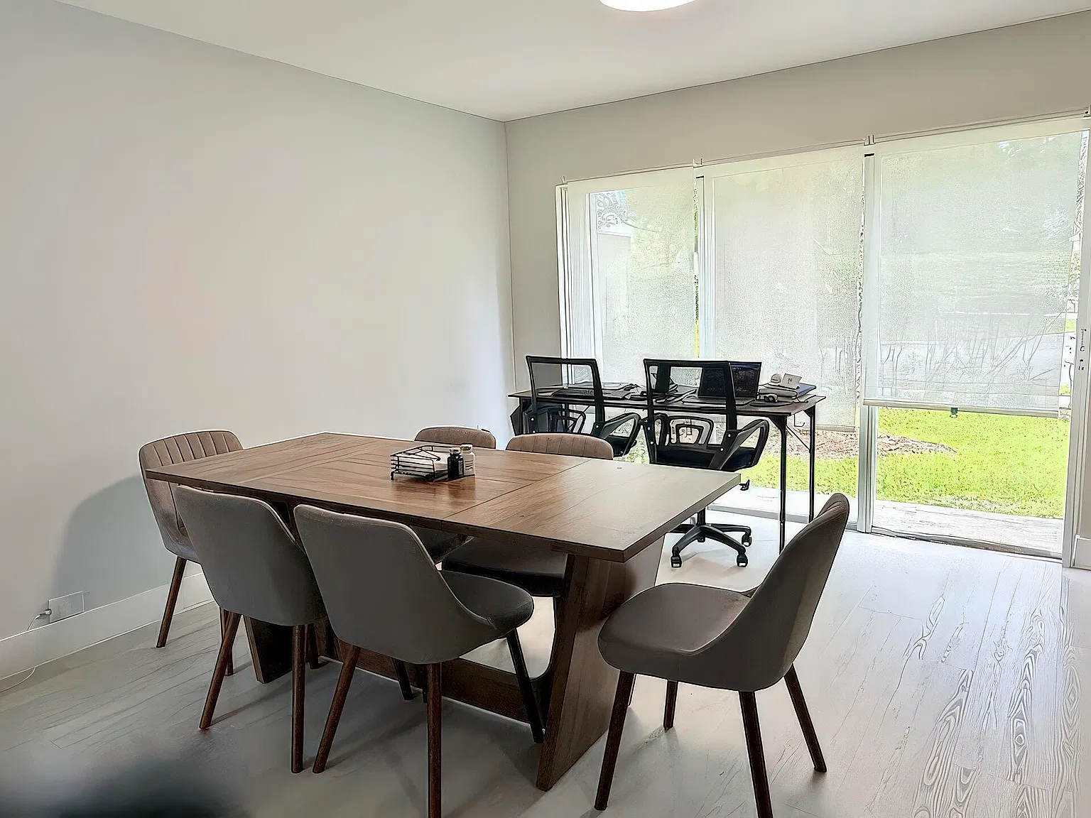 3 bed, 2.5 bath, 1263 sqft, $3,325 — Photo 4