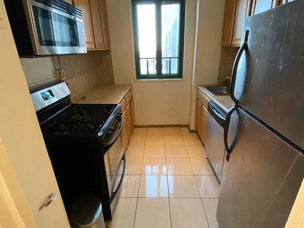 1925 McGraw Ave APT 12H, Bronx, NY 10462