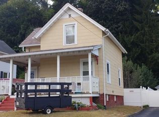 31 Temple St, Holyoke, MA 01040