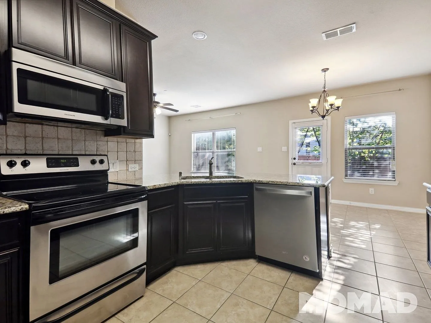 Amazing Townhome located in Chase Oaks Village! — Photo 2