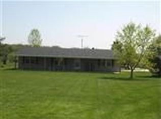 27425 29th St, Gobles, MI 49055